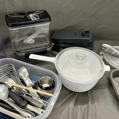 Mixed Lot of Kitchen Cookware and Gadgets - Pyrex, Muffin Tin, Utensils & More