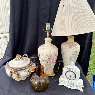 Vintage Decorative Lot – Lamp, Tureen, Clock, Vase