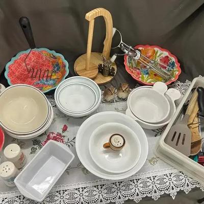 Vintage Kitchen & Serving Lot: Cottagecore & Farmhouse Decor