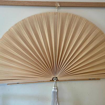 4 large display fans 