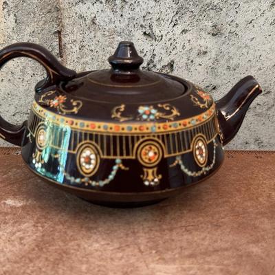 Teapot Made In Engkand  “998 HWJP”