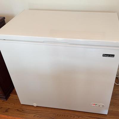 Free Standing Chest Freezer Magic Chef 