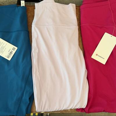 Lululenmon Women’s Athletic Tights Size 12 