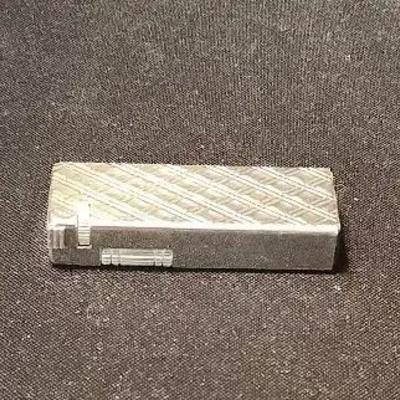 Dunhill Gaslighter, Elegant Design