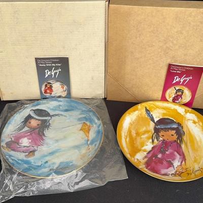 DEGRAZIA Collector Plates, Set Of 2