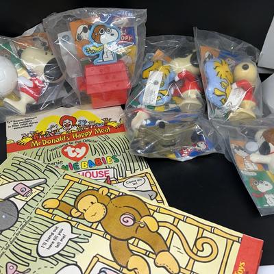 Unused McDonald’s Happy Meal Bags & Peanuts Snoopy Burger King Toys