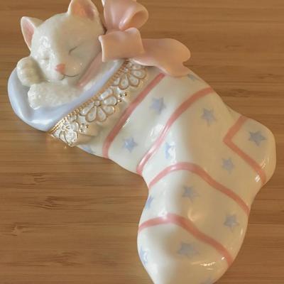 Lenox Sleeping Cat Kitten Figurine in Holiday Stocking "Christmas Dreams" NIB with COA