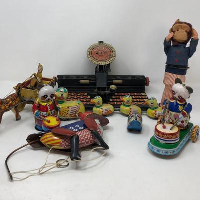 Vintage Tin Toy Collection – Wind-Ups, Litho Vehicles & More