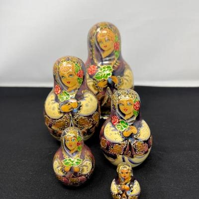 Vintage Russian Matryoshka Five Nesting Dolls –Signed “Poccnr A.”