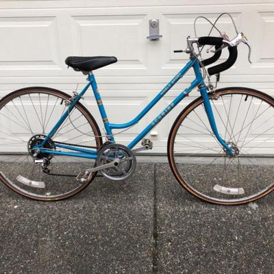 Schwinn World Sport 10 Speed Road Bike	