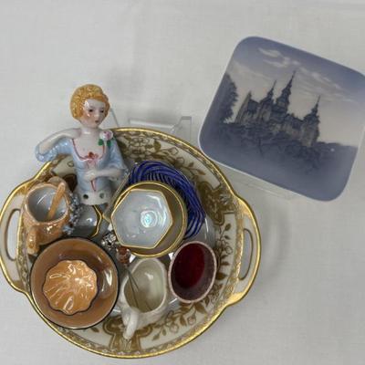 Nippon Shallow Dish Filled with Miniature Swans & Bowls