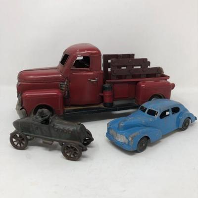 Metal Toy Vehicles – Early 20thC Miniatures with Patina & Playwear