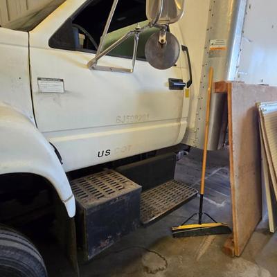 Box Truck 1