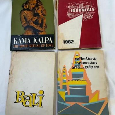 Southeast Asian Library, 4 Vintage Books