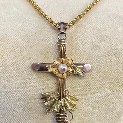 14k Gold Cross Pendant And Necklace 