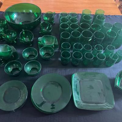 Lot 214: Anchor Hocking “Forest Green” Glassware
