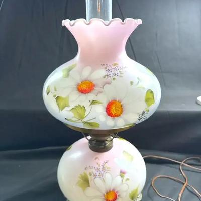 Lot 109:  Vintage Hand-Painted Gone with the Wind Hurricane Lamp – Pink with Daisy Motif