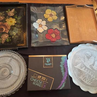 Lot 208: Wood And Glass Serving Trays/ Cheese Board Set