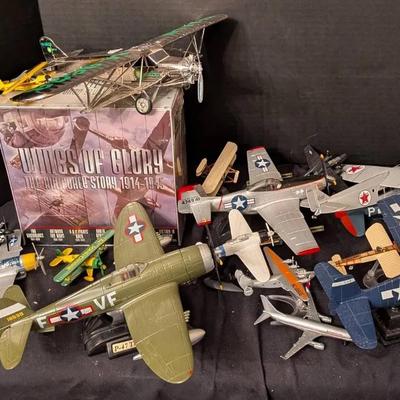 Sale Photo Thumbnail #76: Lot of Vintage Diecast Model Airplanes with VHS Boxed Set (Lot H)
