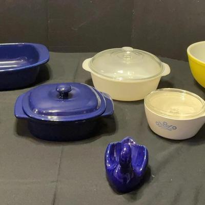 Sale Photo Thumbnail #84: 2 PYREX mixing Bowls & Modern Bakeware Set