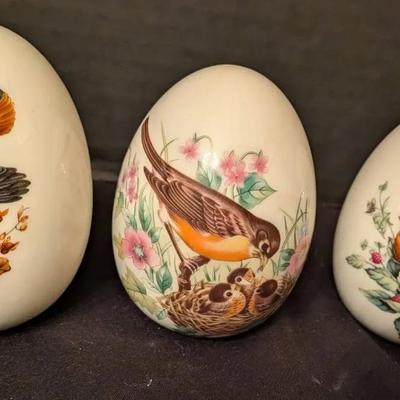 Sale Photo Thumbnail #29: Set of 3 Porcelain Bird Decorative Eggs