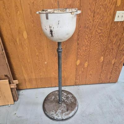 Vintage Telescoping Oil/Fluids Drain Pan
