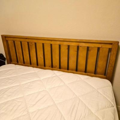 Valuerest 200 Lady Americana Queen Mattress & Wood Bed Frame