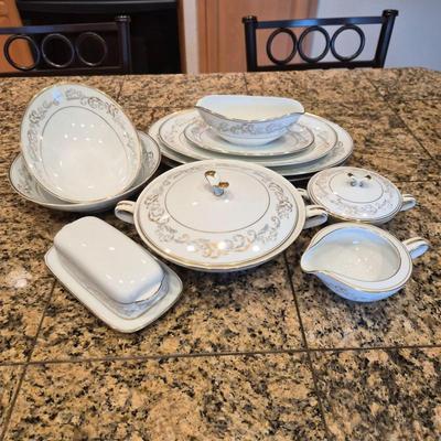 1950s Noritake Stanwyck 5818 Serving Pieces – Scroll Leaf, Gold Trim