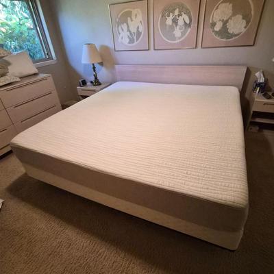 Sleep Number King Bed p5, Headboard, Mattress Platform & Frame ($3k+)