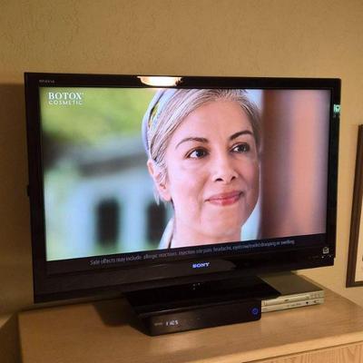 40-Inch Sony Bravia Flatscreen TV & Coby DVD Player
