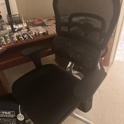 Sale Photo Thumbnail #293: Ergohuman office chair!