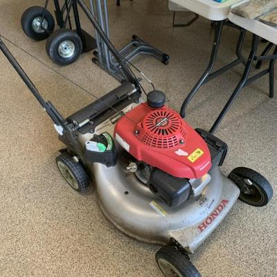 Sale Photo Thumbnail #161: Honda mower