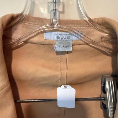 Sale Photo Thumbnail #652