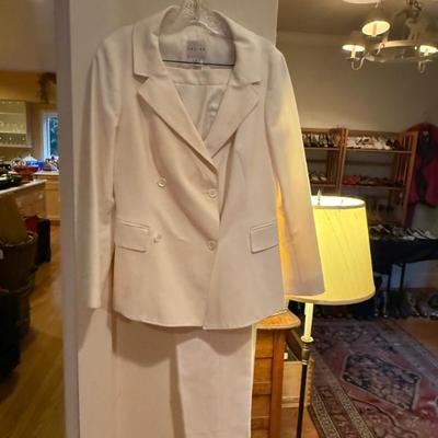 Sale Photo Thumbnail #705