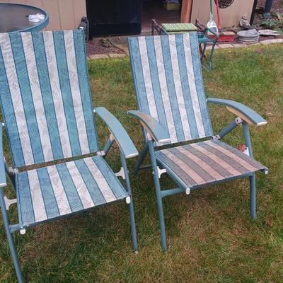 Set of 2 Folding Lawn Chairs 