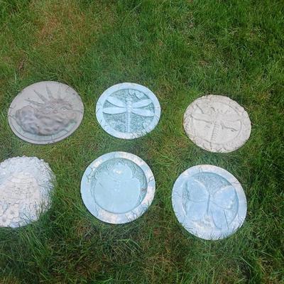 Decorative Stepping Stones 