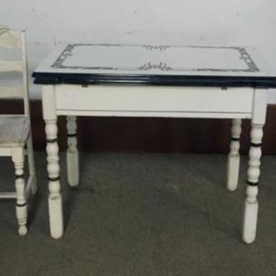 Sale Photo Thumbnail #218: 1218	DECO ENAMEL TOP KITCHEN TABLE WITH 3 CHAIRS, TABLE APPROXIMATELY 25 IN X 40 IN X 32 IN H CLOSED
