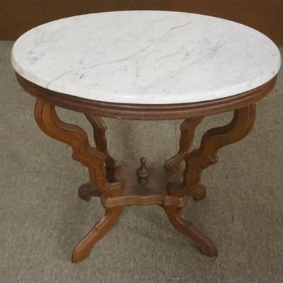 Sale Photo Thumbnail #195: 1195	VICTORIAN OAK MARBLE TOP STAND, APPROXIMATELY 28 IN X 19 IN X 28 IN H
