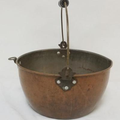 Sale Photo Thumbnail #123: 1123	ANTIQUE COPPER 8 QT POT, APPROXIMATELY 12 IN X 6 IN H
