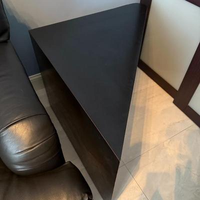 Triangle desk 1 (matches other)
Longest length: 38in
H: 22in