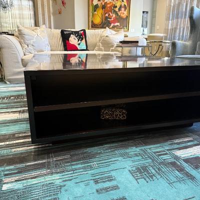 Coffee table
W: 5ft x 48 x 18 in.