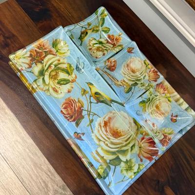 Floral tray with separates