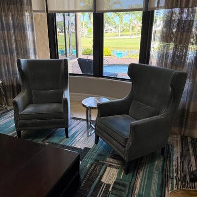 2 matching captinns  chairs 
H: 44in 
