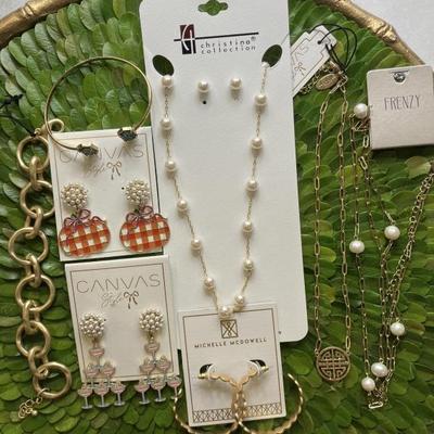 Sale Photo Thumbnail #574