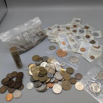 Hodgepodge Of US & Foreign Coins 