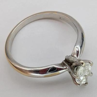 14K White Gold & Diamond Solitaire Ring...Sz 5.25
