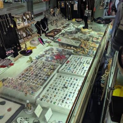 Sale Photo Thumbnail #130