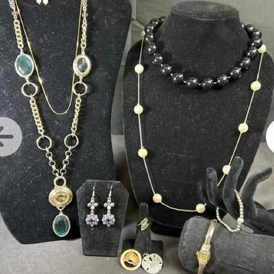 Sale Photo Thumbnail #143