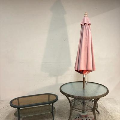 Outdoor Patio Tables with Umbrella