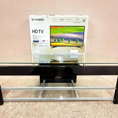 New Samsung 32” class HD/720p TV with Glass TV Stand